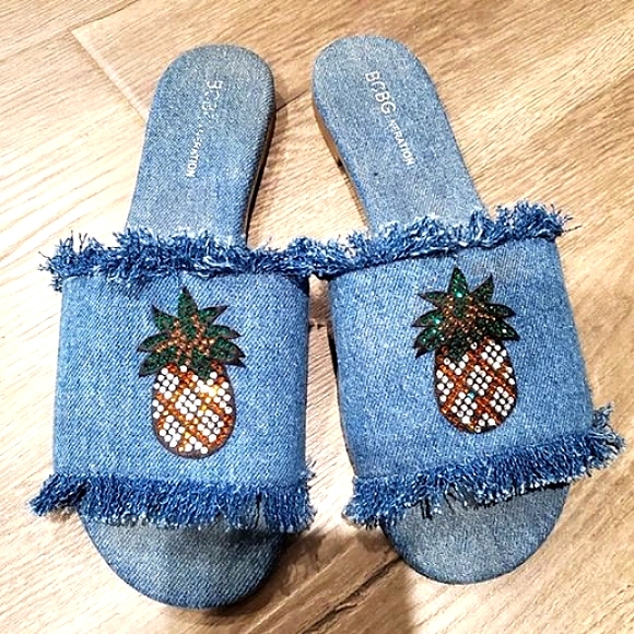 BCBGeneration Gennie Rhinestone Pineapple Frayed Fringe Denim Slip-On Slide Mule - Picture 8 of 11